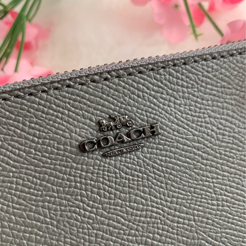 SOLD🪙🪄Coach Zip Card Case In Colorblock🪙 - Picture 4 of 5